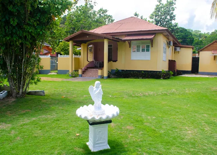 Little Shaw Park Guest House